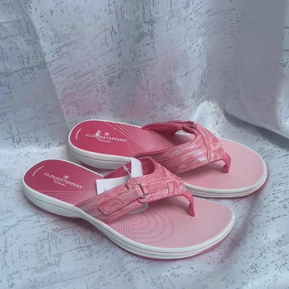 Cloudsteppers by Clarks Pink Women's Thong Sandals